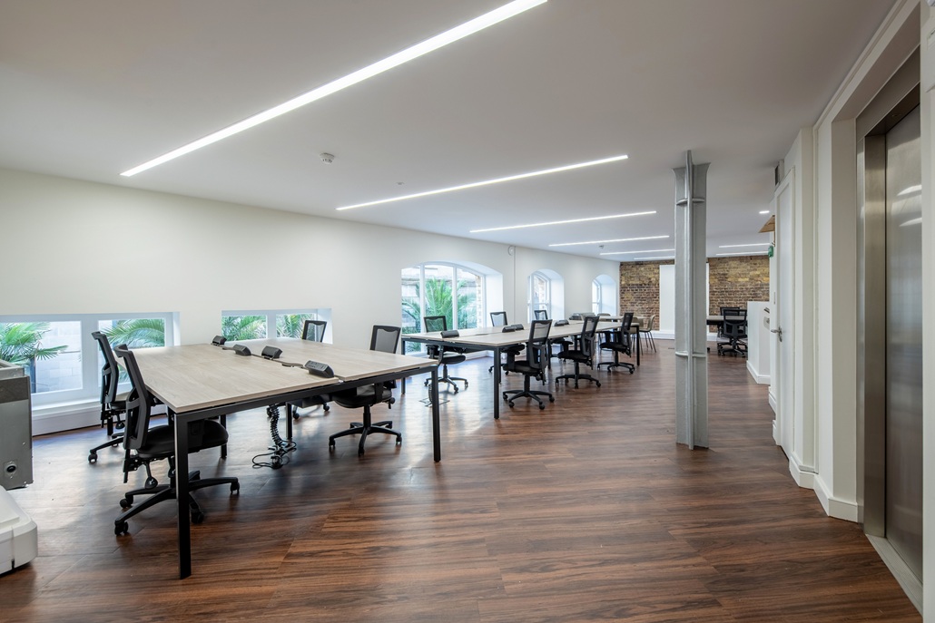 686f8a74d571bb11cac75c06_50 southwark street 3259 office2.jpg