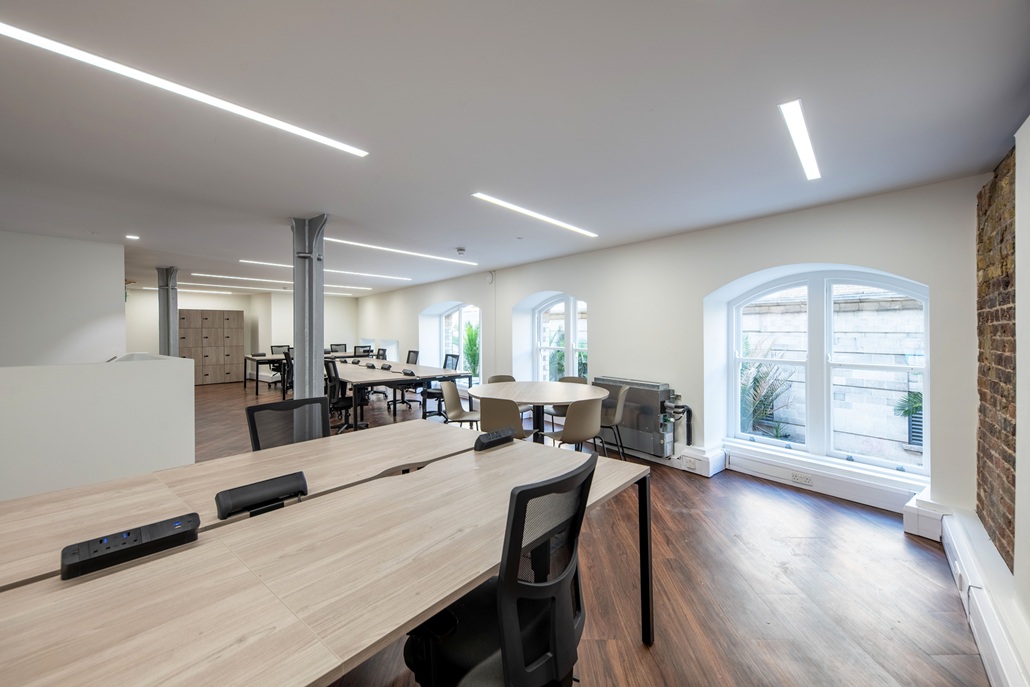 686f8a768f8b4fbe73480004_50 southwark street 3259 office3.jpg